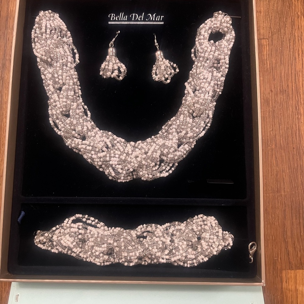 Bella Del Mar Silver Bead Jewelry Set